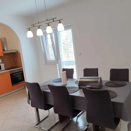 In 7388 Apartamento