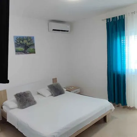 Apartamento In 7388 Vinišće