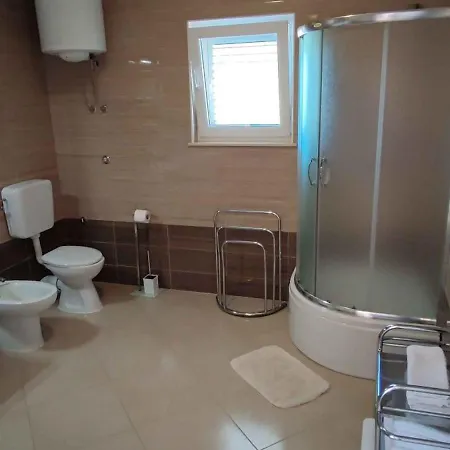 Apartment In 7388
