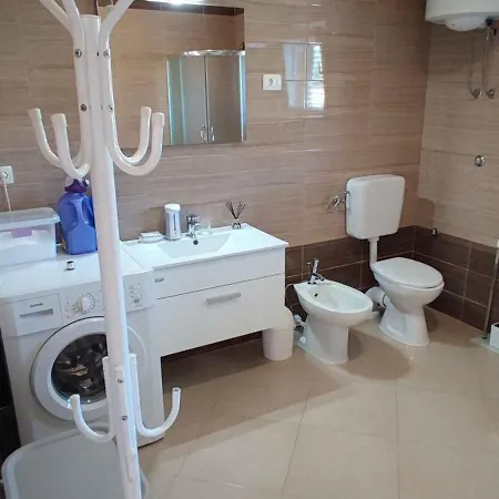 Apartment In 7388